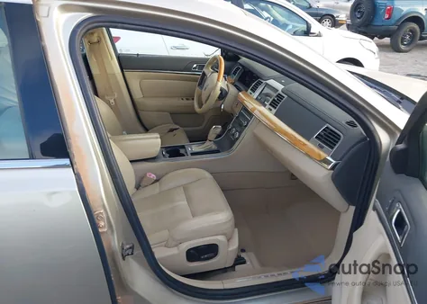 2010 Lincoln Mks z USA, uszkodzony, nr VIN 1LNHL9DR7AG606522